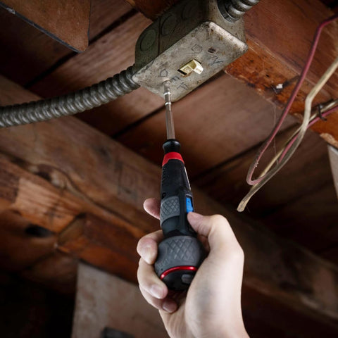 VESSEL E-ASSIST screwdriver with power/manual modes for flexible project workflows.