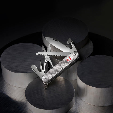 Victorinox Farmer X Alox slim profile fits easily in pockets.