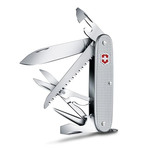 Victorinox Farmer X Alox wood saw enables clean outdoor woodwork.