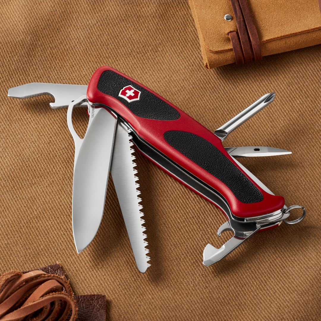 Victorinox RangerGrip 78M wood saw for precise cuts on site.