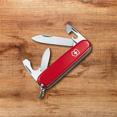 Victorinox Recruit with can opener ready for quick opening tasks.