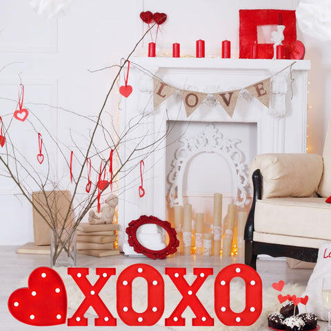 VIHOSE table display with LED letters as centerpiece