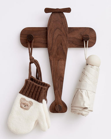 Vinoil wall hanger blends practicality and decor for busy households
