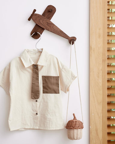 Vinoil wall-mounted coat hooks offering space-saving solution for entryways and bathrooms