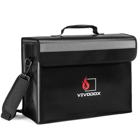 Detail of rugged metal zipper and hardware on Vivodox bag