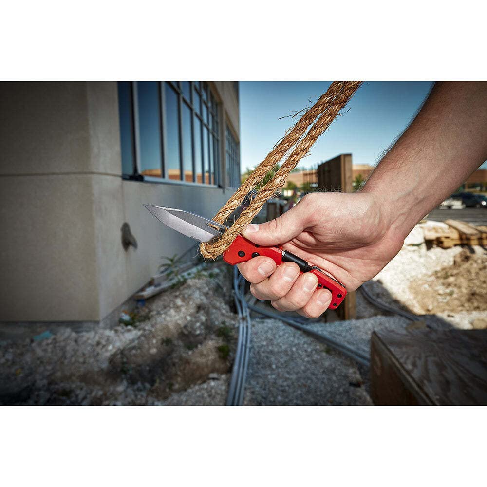 VORAGA SHISHUVIN 5-in-1 design highlighted for versatile field use.