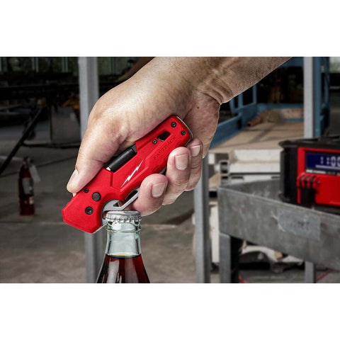 VORAGA SHISHUVIN pocket clip folding knife for secure everyday carry.