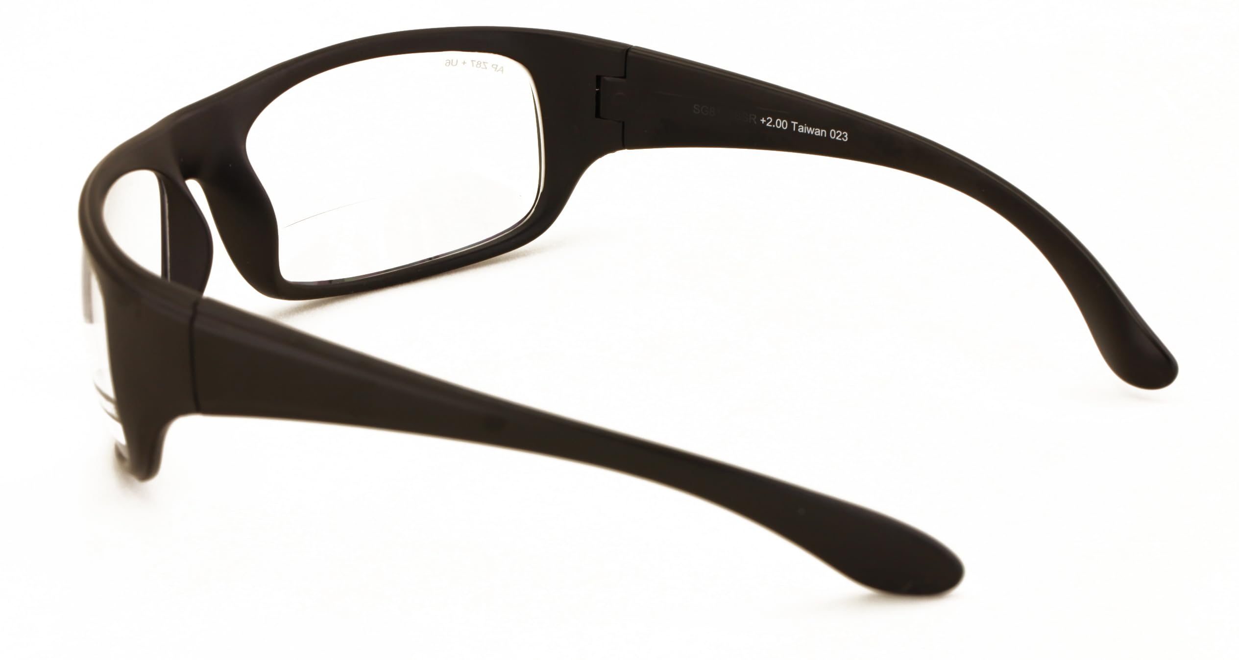 V.W.E. wraparound frame provides lightweight comfort with soft nose bridge and grips.