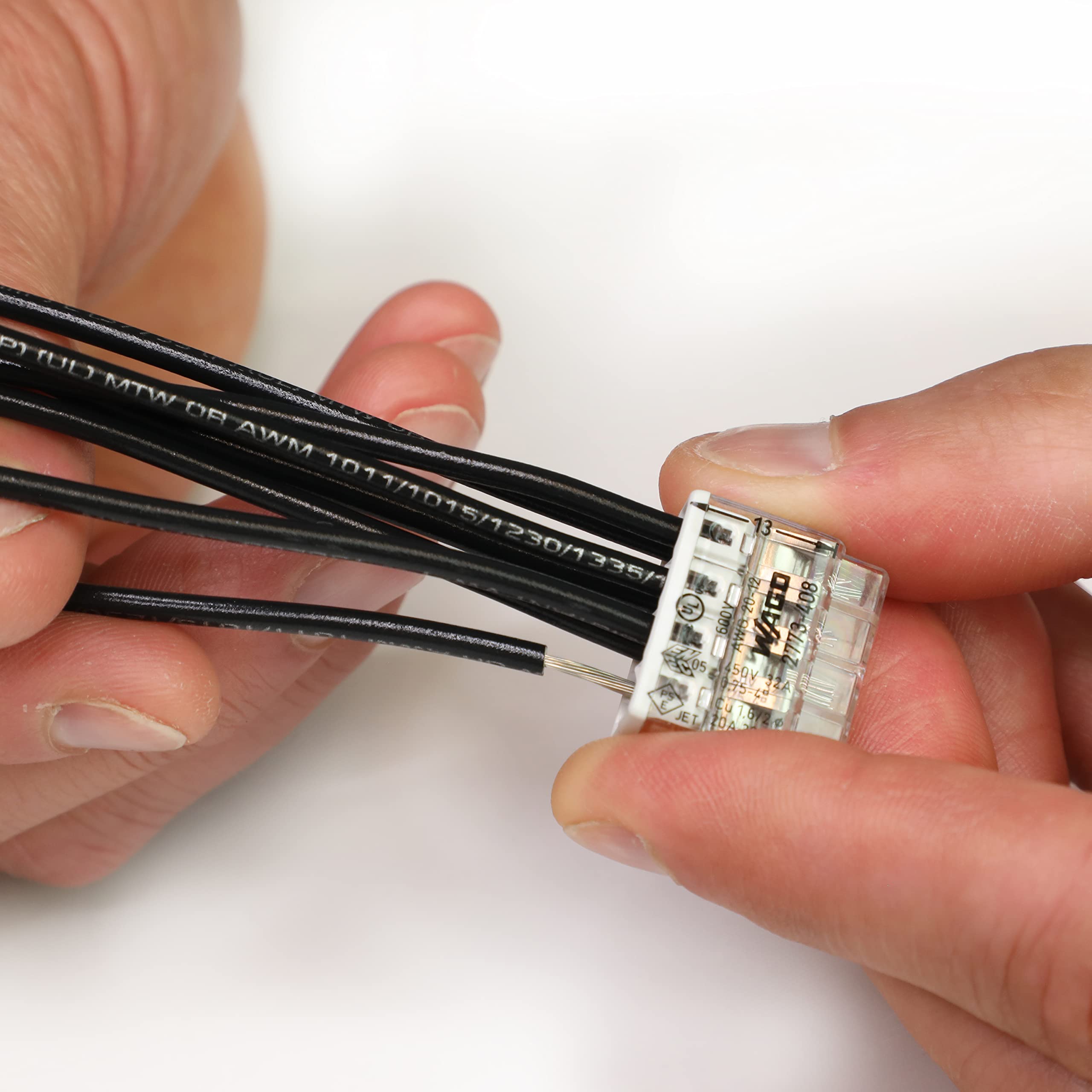 WAGO 2773-408 transparent housing with test port for easy verification of connections