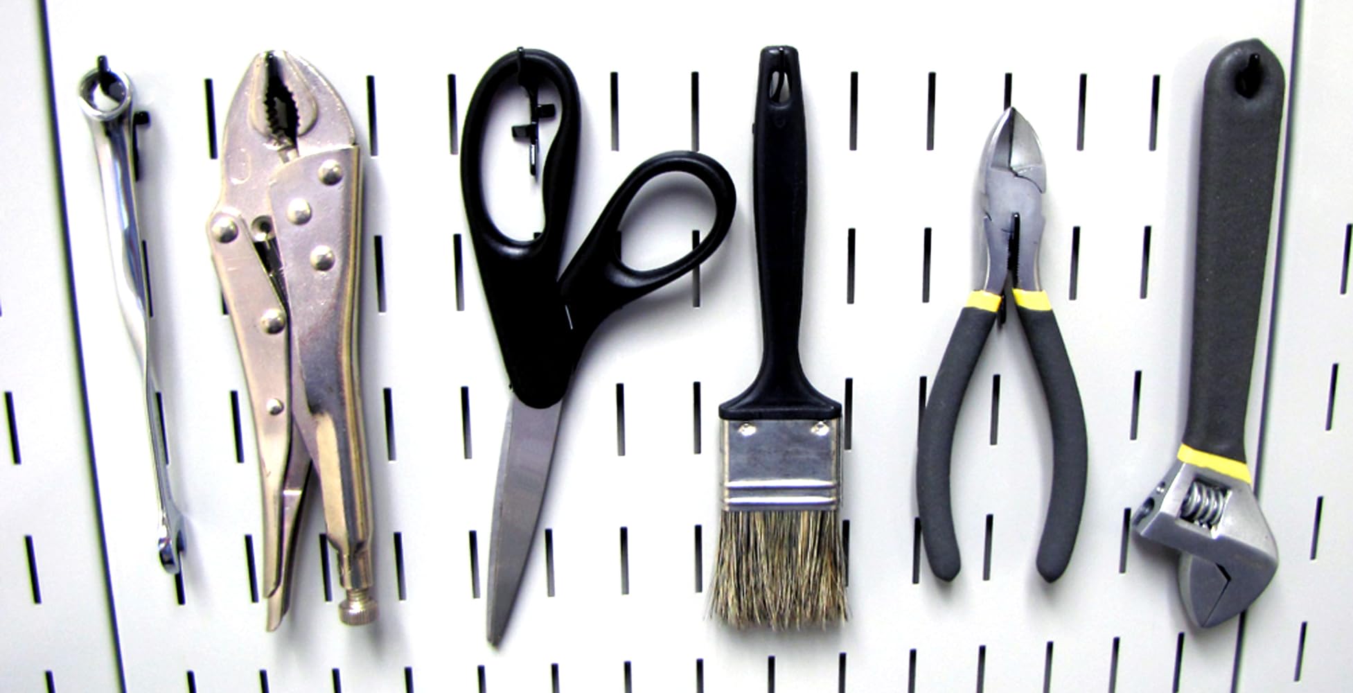 Wall Control handle/hammer hangers keeping handles and hammers tidy