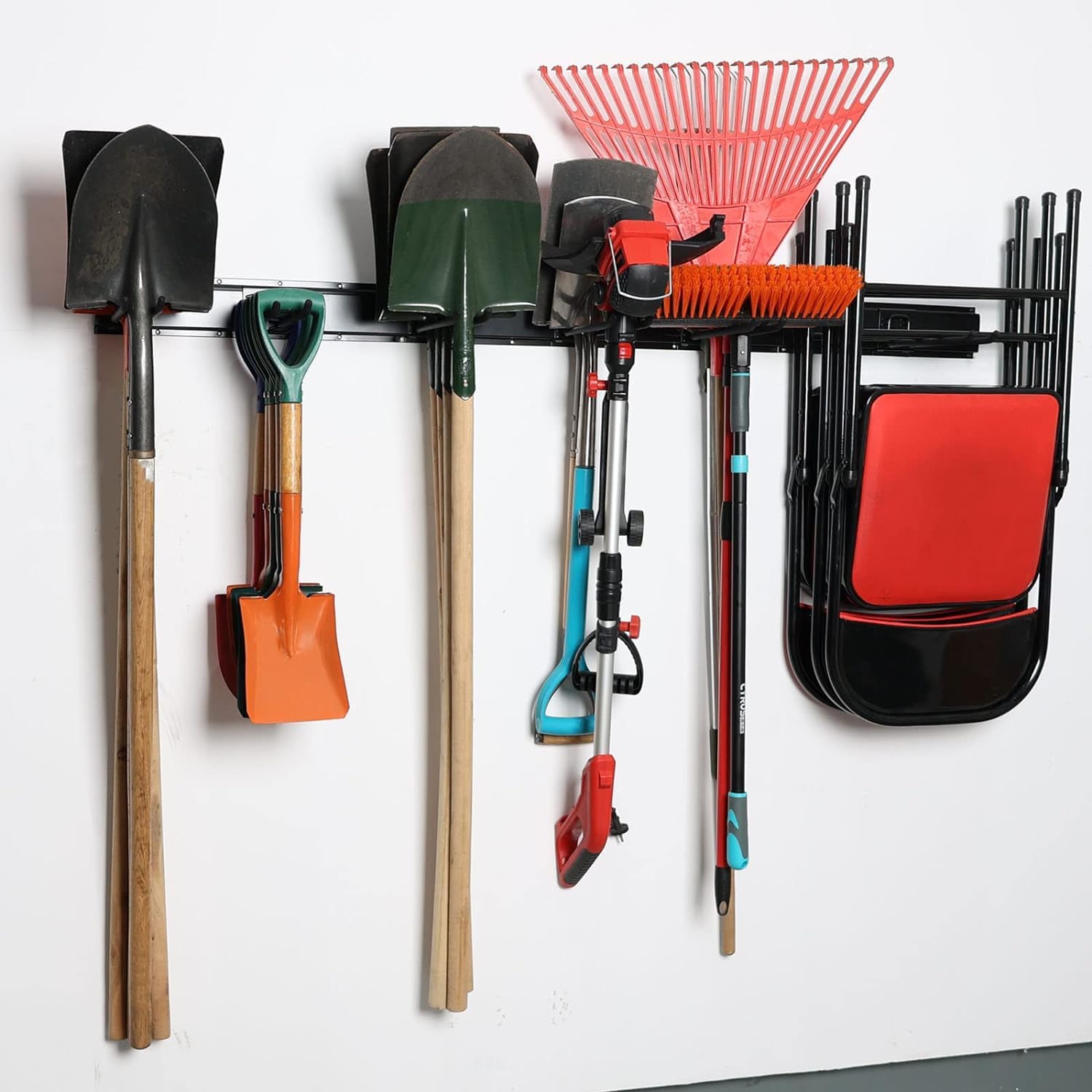 Wallmaster 12 adjustable hooks enabling customizable hanging