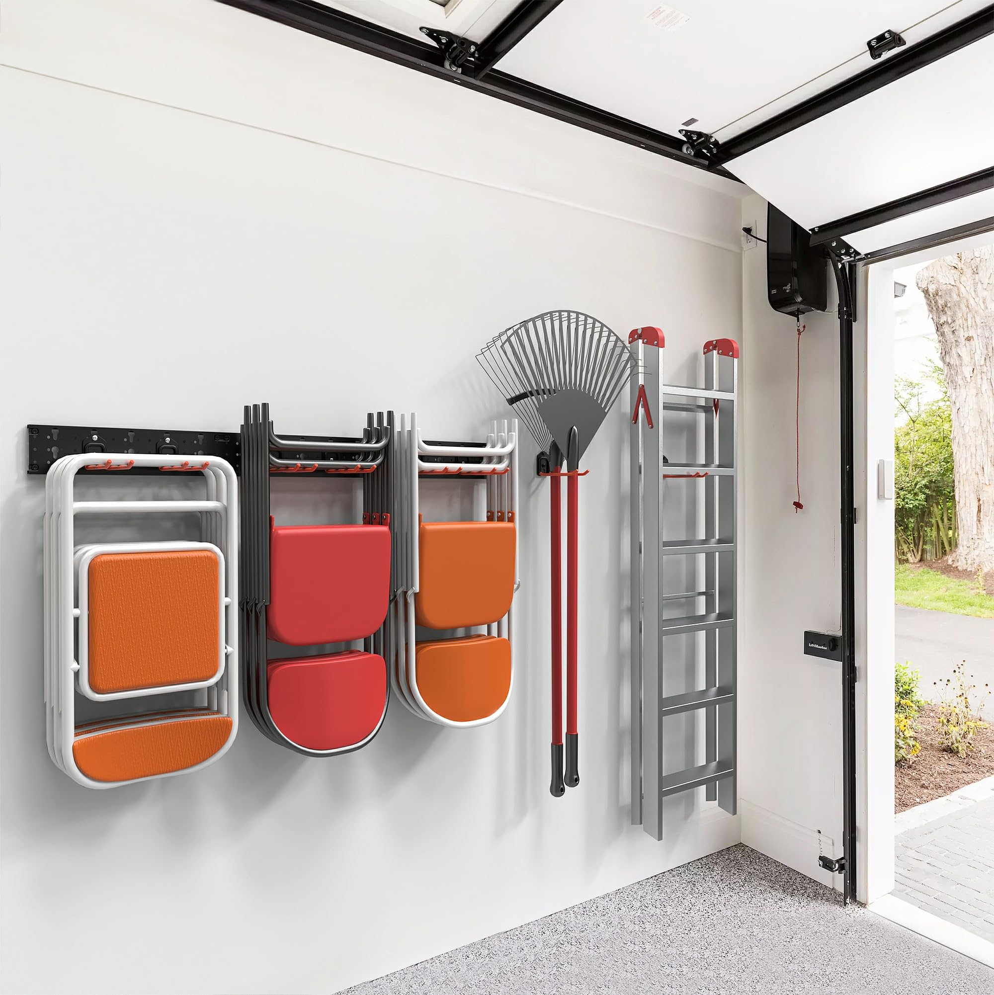 Wallmaster with eight adjustable hooks for flexible tool hanging