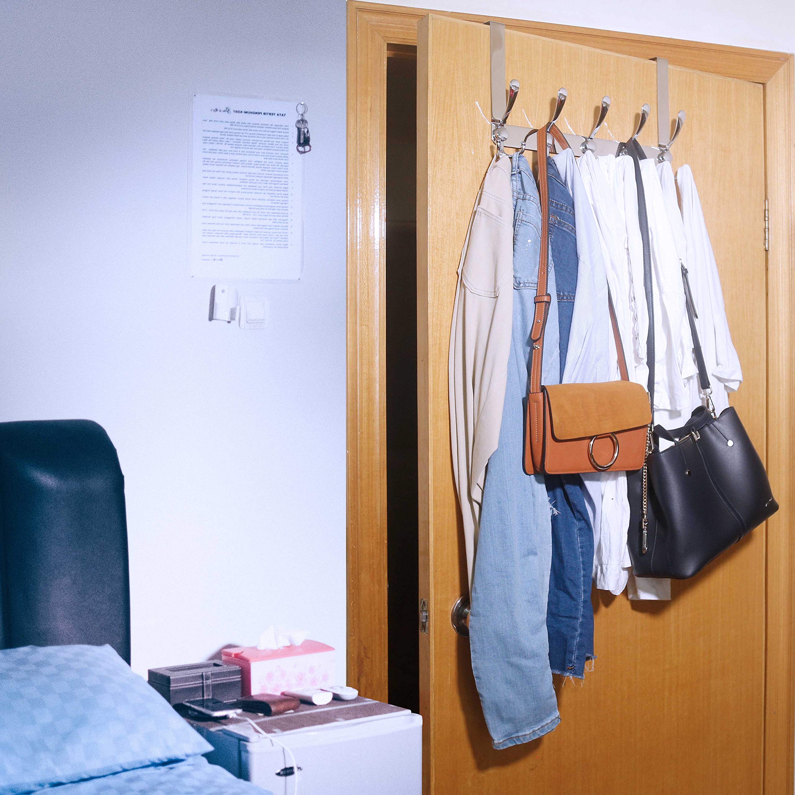 WEBI door hanger rack close-up highlights a slim, space-saving design for tight spaces.