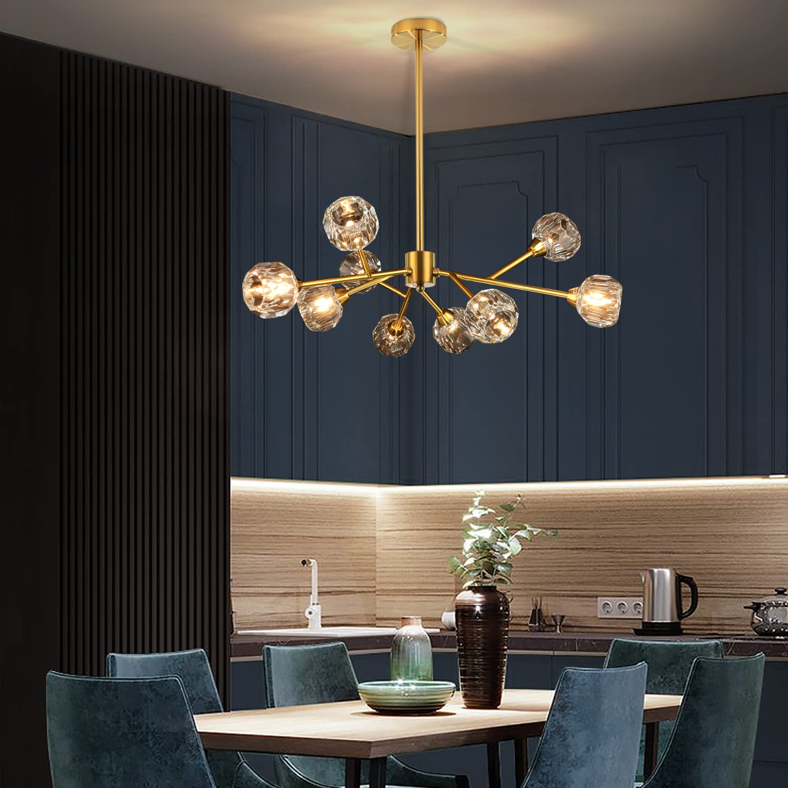Weesalife Sputnik chandelier crystal shade close-up showing brass body details