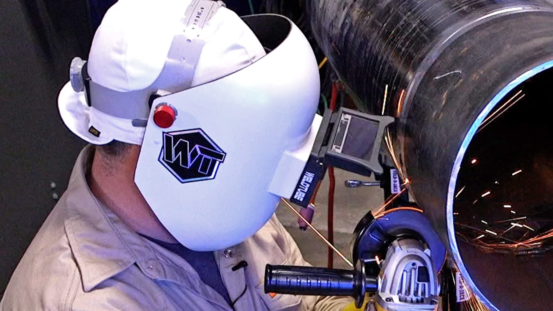 WELDTUBE front flip mechanism demonstrates easy removal and reattachment.