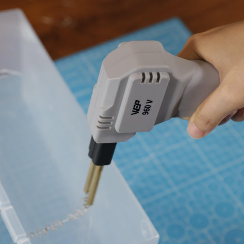 WEP 960-V LED light assists precise welding placement.