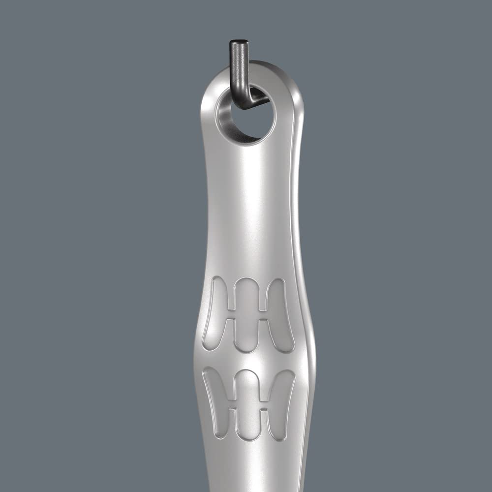 Ergonomic handle and quick-adjust mechanism on Wera Joker XXL.
