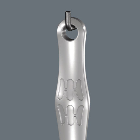 Ergonomic handle and quick-adjust mechanism on Wera Joker XXL.