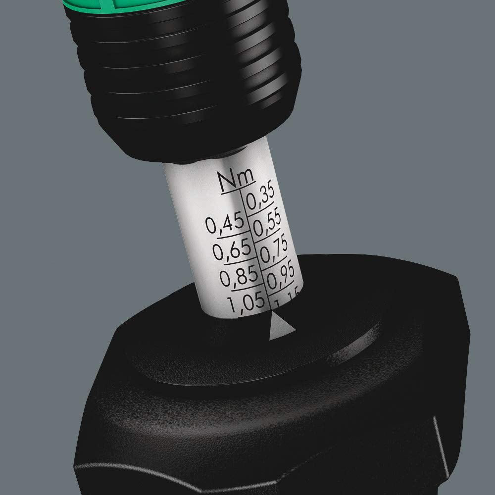 Wera Kraftform 7441 readout scale helps set torque accurately