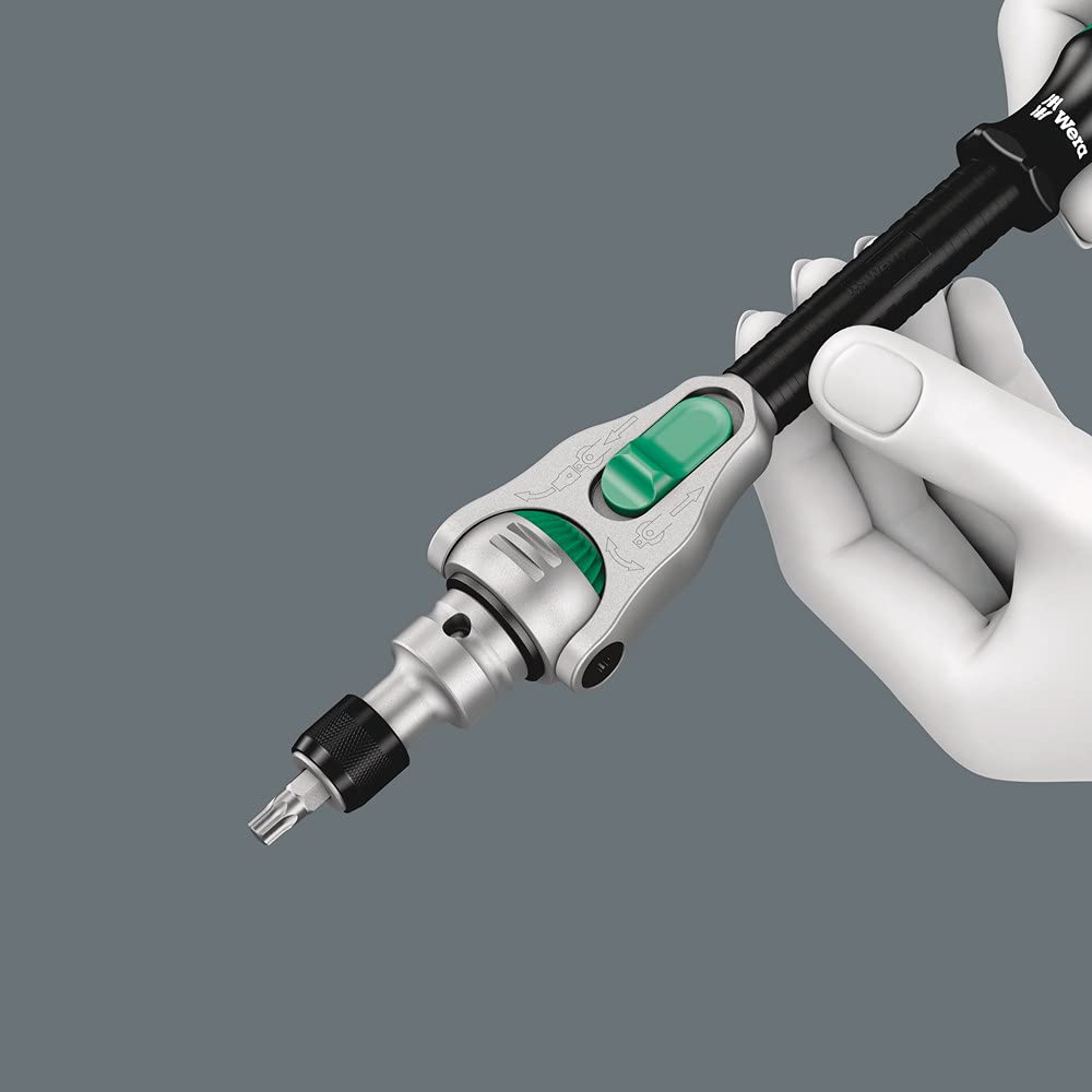 Wera Zyklop 8000 A 72-teeth gear for precise turning in tight spots.