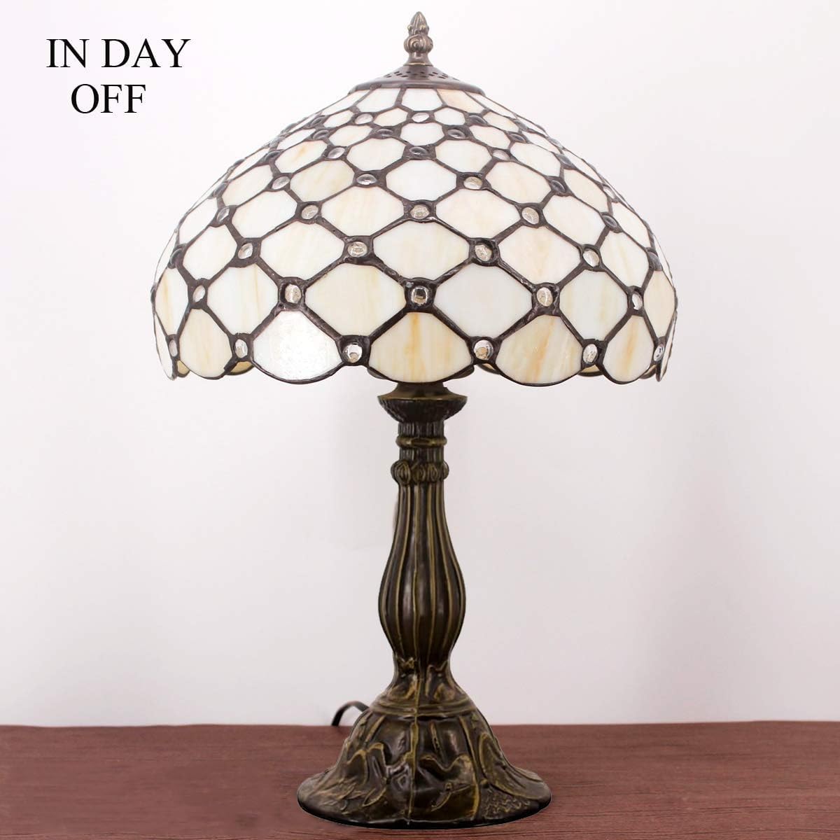WERFACTORY Tiffany lamp stands at 18 inches for versatile bedside or desk use.