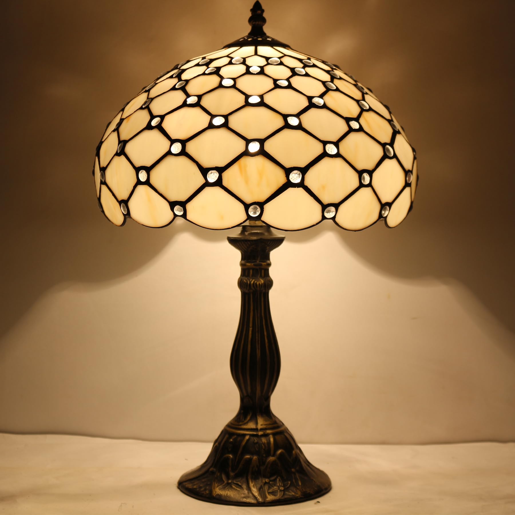 WERFACTORY Tiffany lamp close-up shows vibrant glass beads under warm illumination.