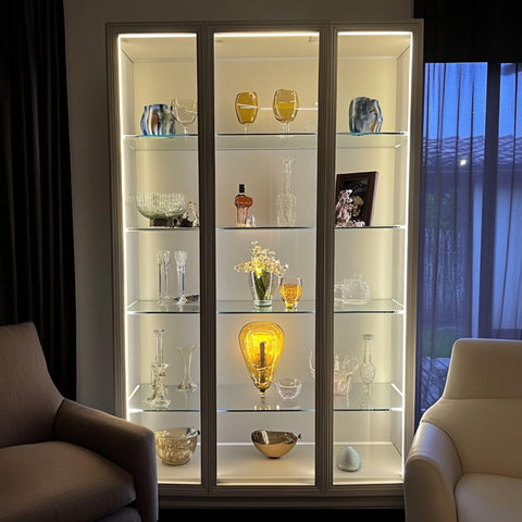 Weyolin Edison display-case lighting enhances product presentation