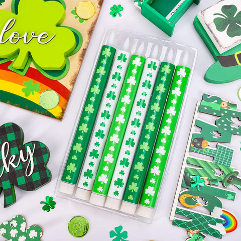 Whaline Irish holiday table decor candles create cheerful centerpiece