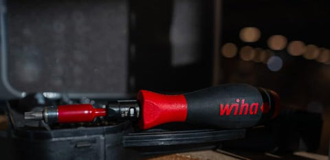 Wiha 28581 through hardened steel construction delivers lasting durability during use.
