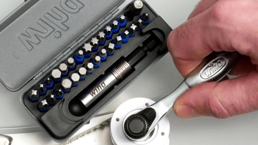 Wiha pocket metal case keeps bits secure and portable
