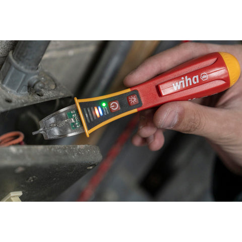 Wiha 25506 red proximity sensor captures voltage near terminals for quick checks