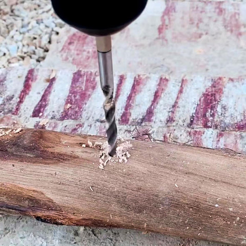 WildBossy brad point set delivers smooth holes suitable for various wood projects.