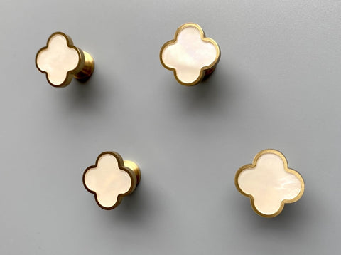 WIN CHAMP solid brass wall hook seashell white four-pack for neat entryways