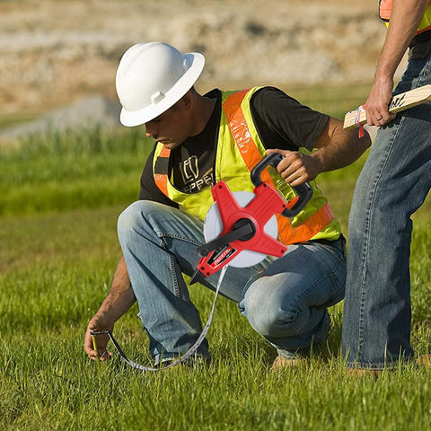 WISEUP dual-sided readout simplifies switching between feet and meters.