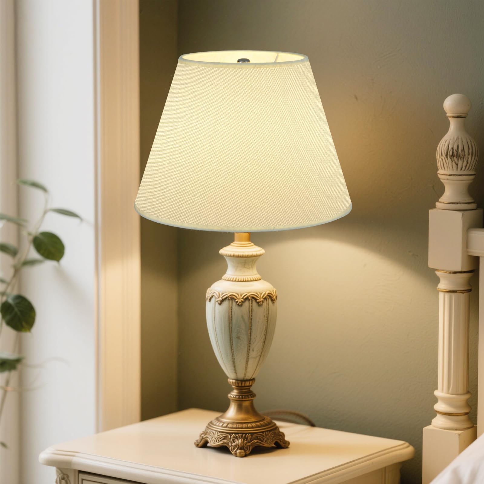 WOLEILEJIN replaceable spider fitter shade makes quick lamp updates.