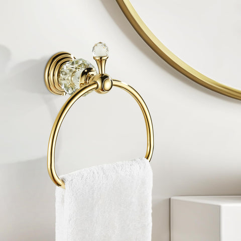 WOLIBEER crystal towel holder reflects light, brightening the space.