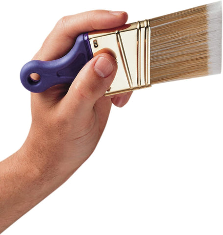 Wooster Q3211-2 features white nylon and gold polyester blend for smooth paint flow.
