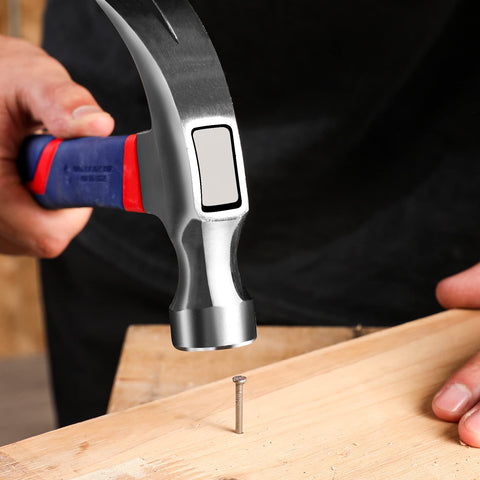 WORKPRO hammer set illustrating nail removal and prying capabilities.