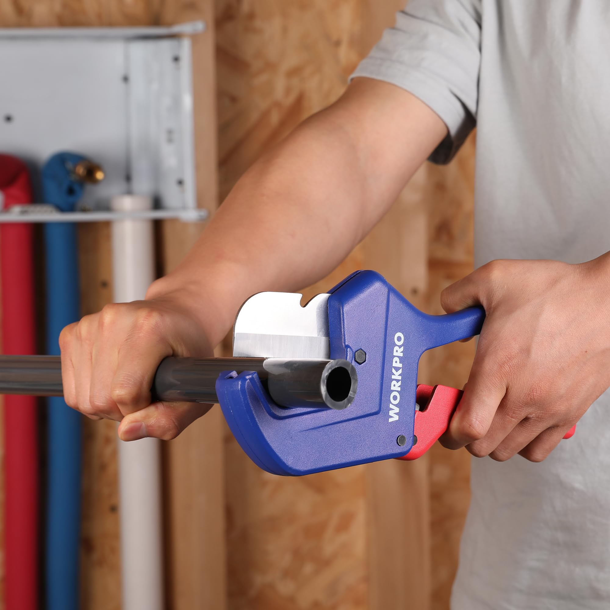 WORKPRO aluminum frame ensures rust resistance and durable performance.