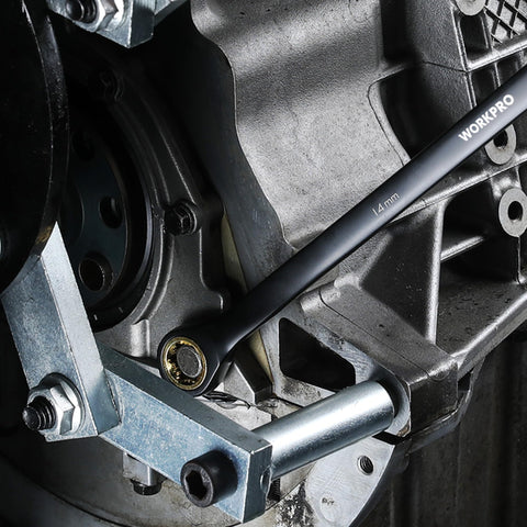 WORKPRO rolling pouch keeps tools organized and portable