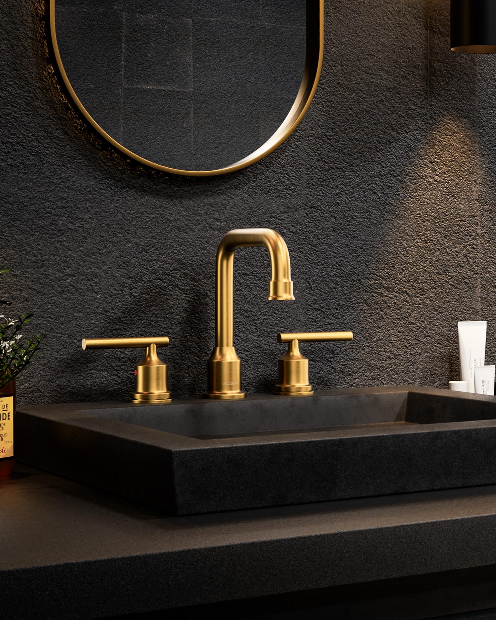 WOWOW 3-hole widespread faucet image emphasizes flexible installation for various basins.