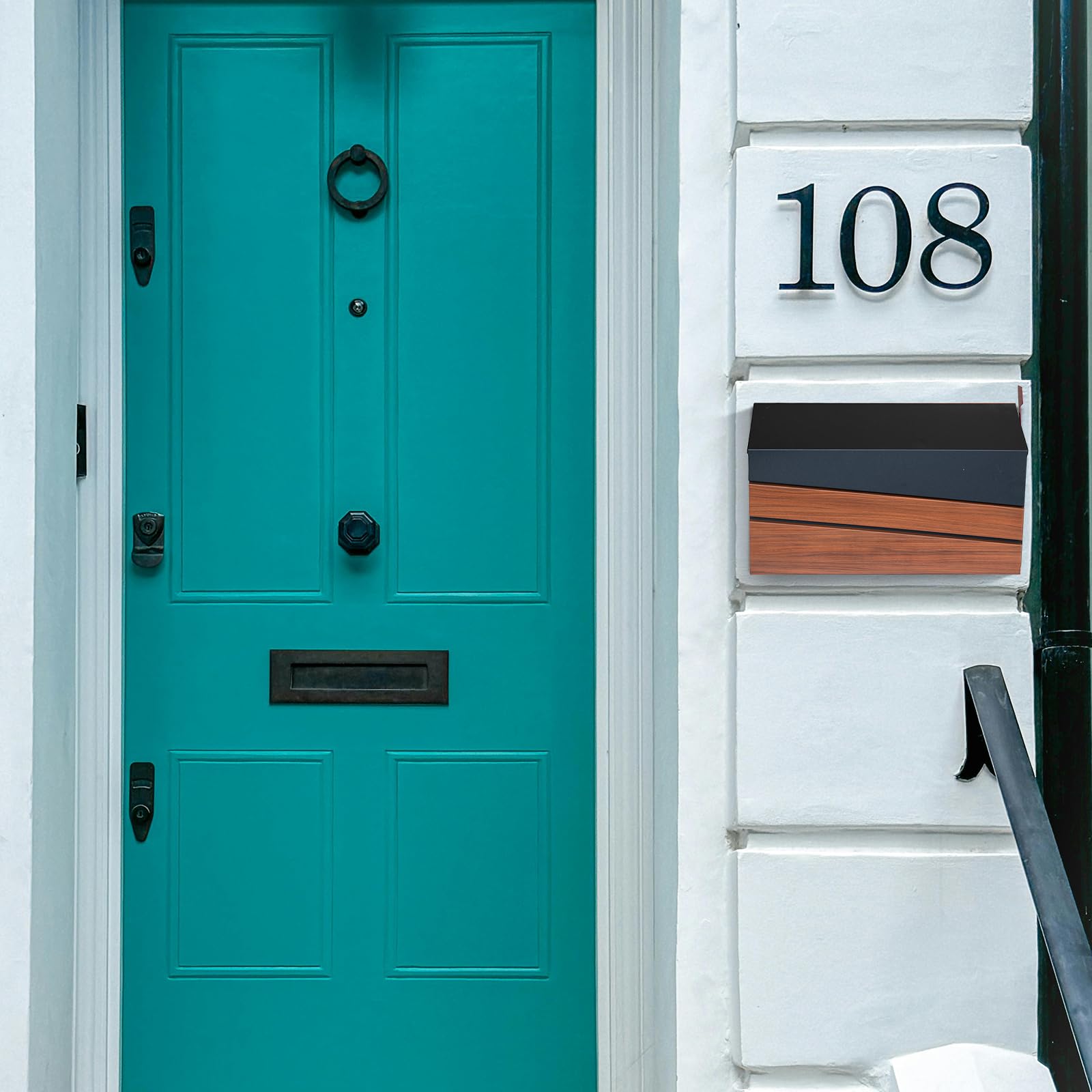Xhlokk brushed metal surface mailbox blends with modern exteriors.