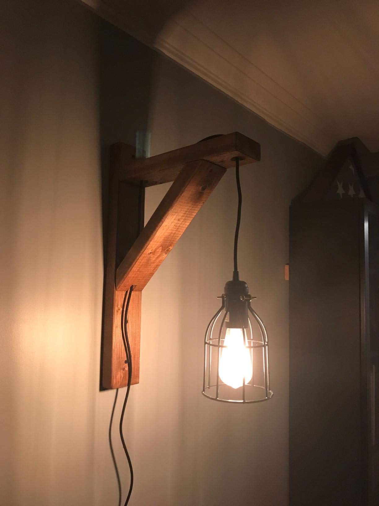 XIDING lamp guard kit is easy to assemble with included screws.