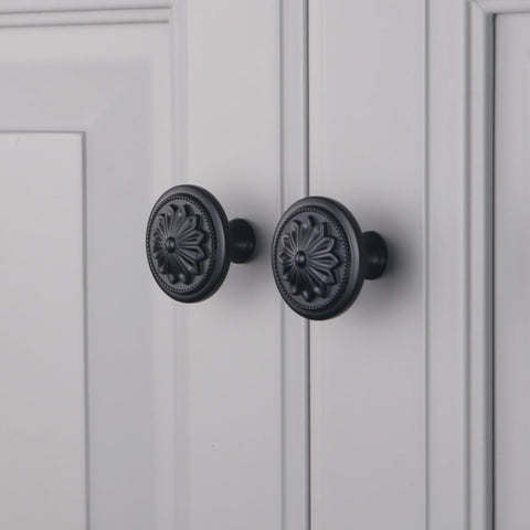 Xlroaafs included screws in 22mm and 45mm lengths for flexible installation.