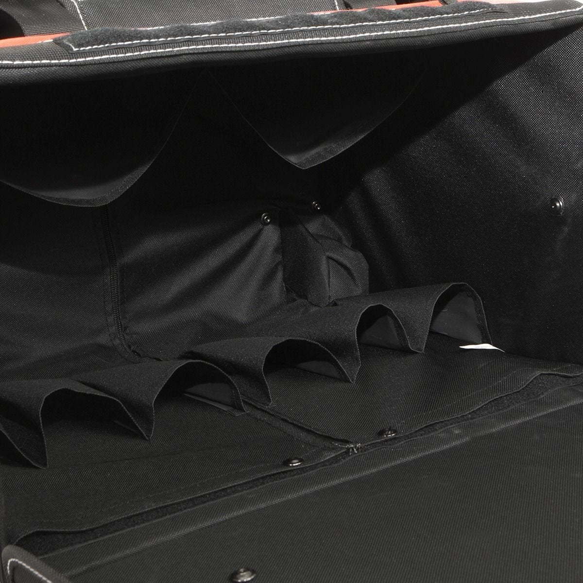 XtremepowerUS 600-denier polyester shell delivers durable tool storage.