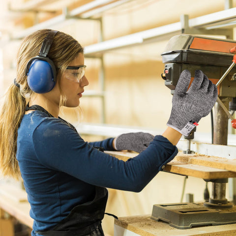 Xuhal cut resistant gloves used for oyster shucking with safety.