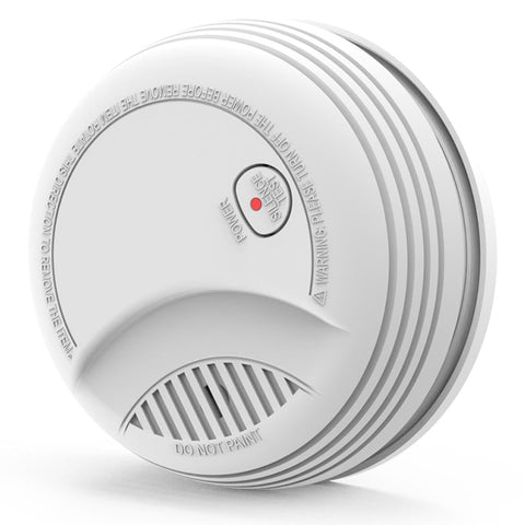 XUK fire alarm on ceiling shows reliable detection for home safety.