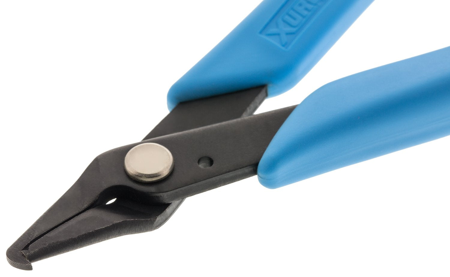 XURON 496 Split Ring Pliers in use during jewelry assembly
