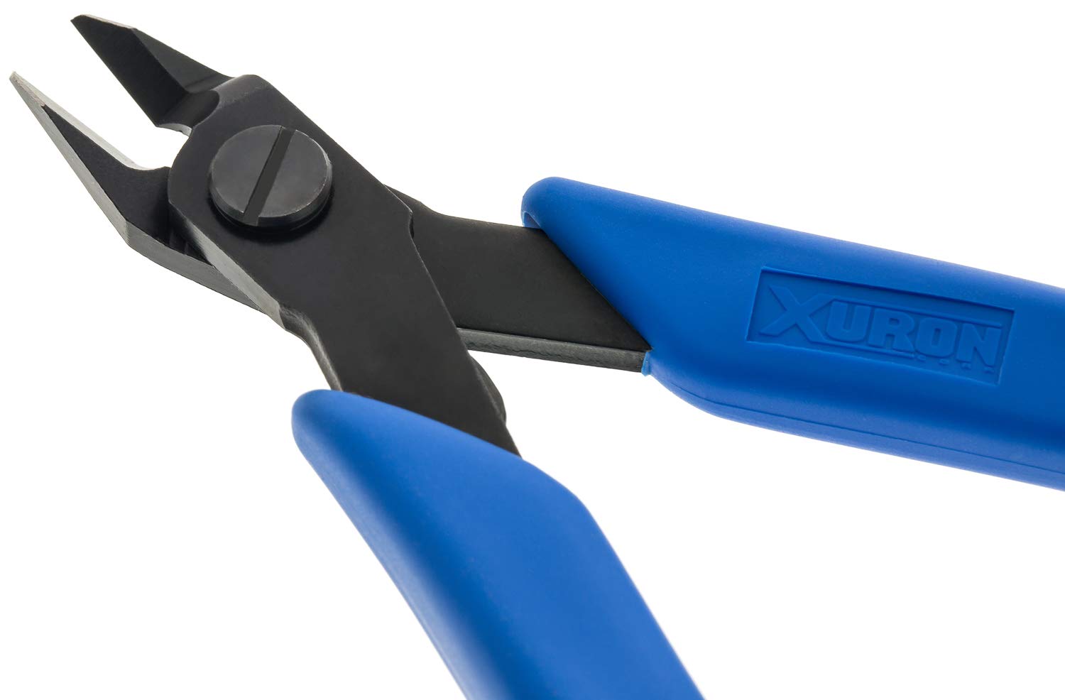Xuron 9200 cuts up to 14 AWG soft wires with ease