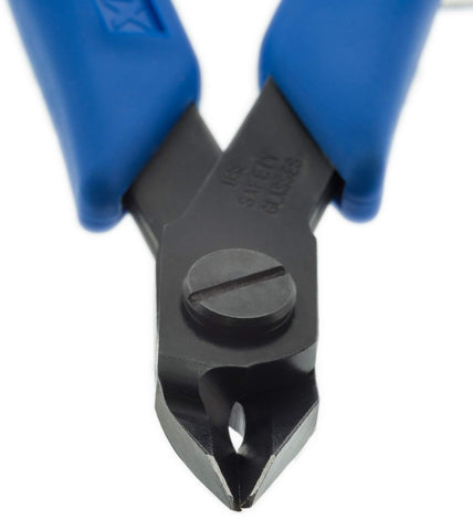 Xuron 9200 static-control grips reduce fatigue during extended use